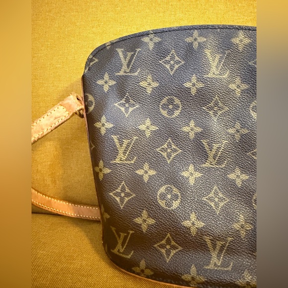 💎✨AUTHENTIC✨💎Louis Vuitton Drouot Shoulder bag - Picture 3 of 16